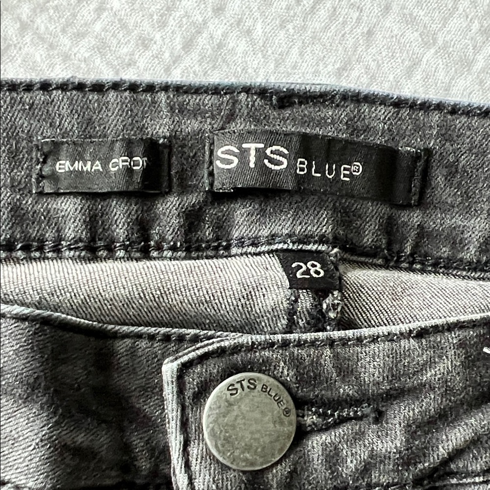 NWOT* • STS Blue Emma Distressed Denim Crop • Size 28 👖*one FLAW (please read) - Picture 8 of 15